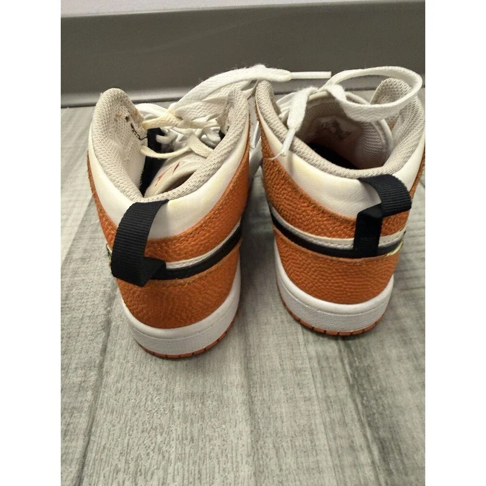Nike Air Jordan 1 Mid SE 